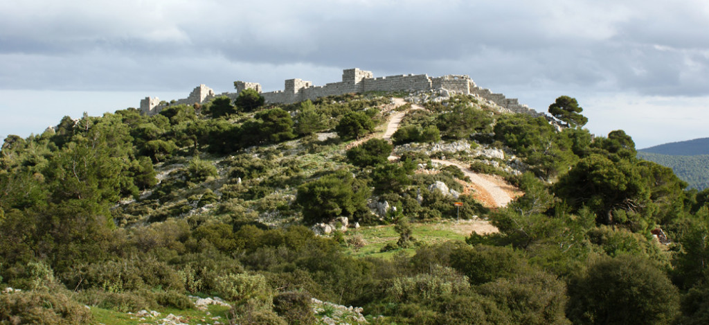 La forteresse d’Eleuthère, vue du nord-ouest.